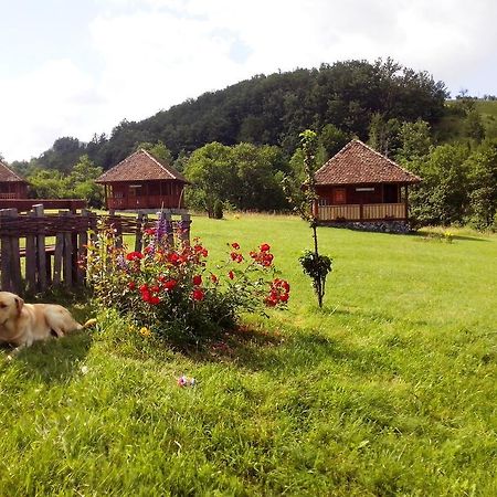 Etno Village Gostoljublje Kosjeric ภายนอก รูปภาพ