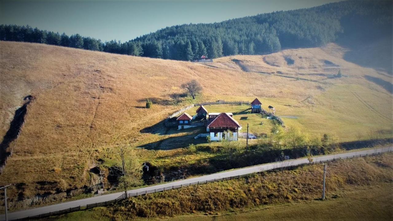 Etno Village Gostoljublje Kosjeric ภายนอก รูปภาพ