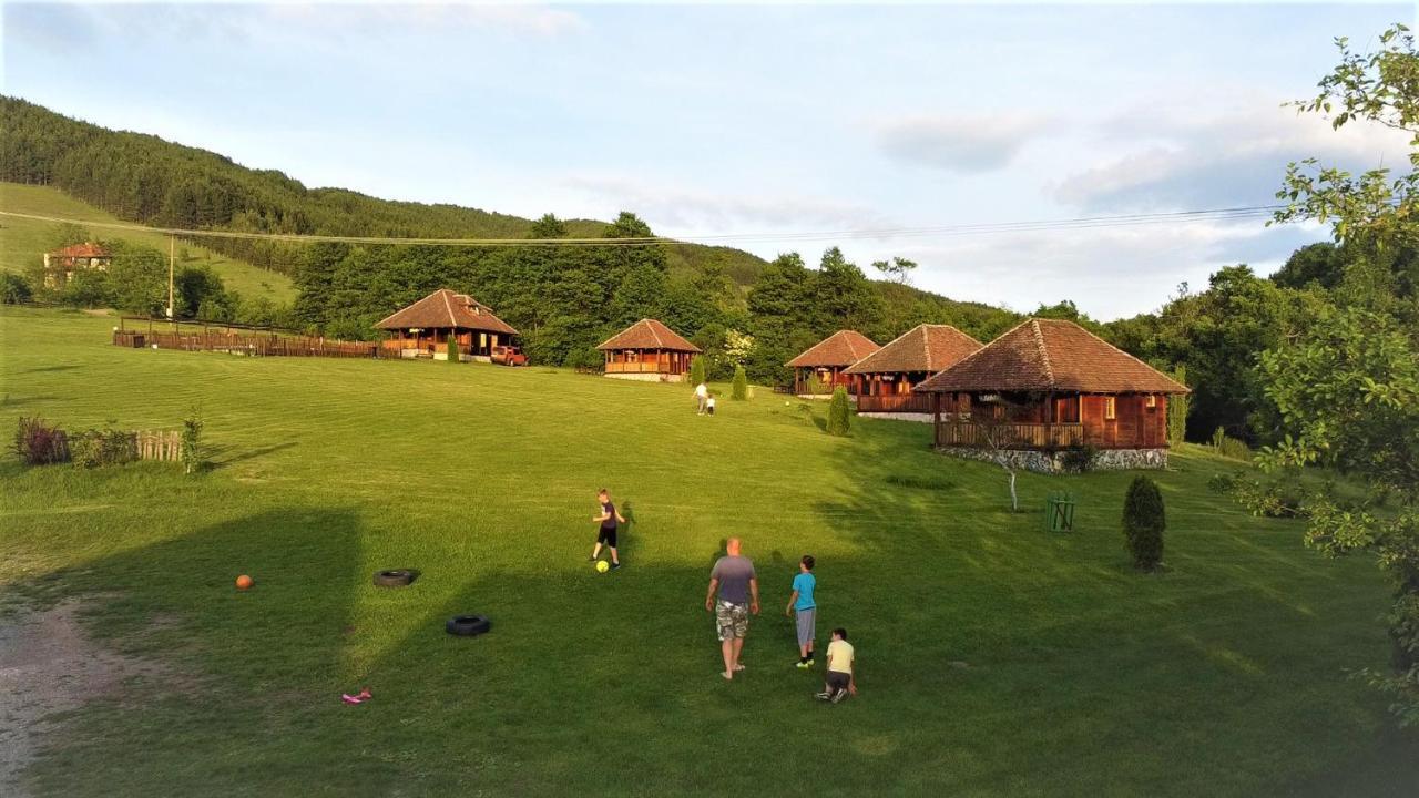 Etno Village Gostoljublje Kosjeric ภายนอก รูปภาพ