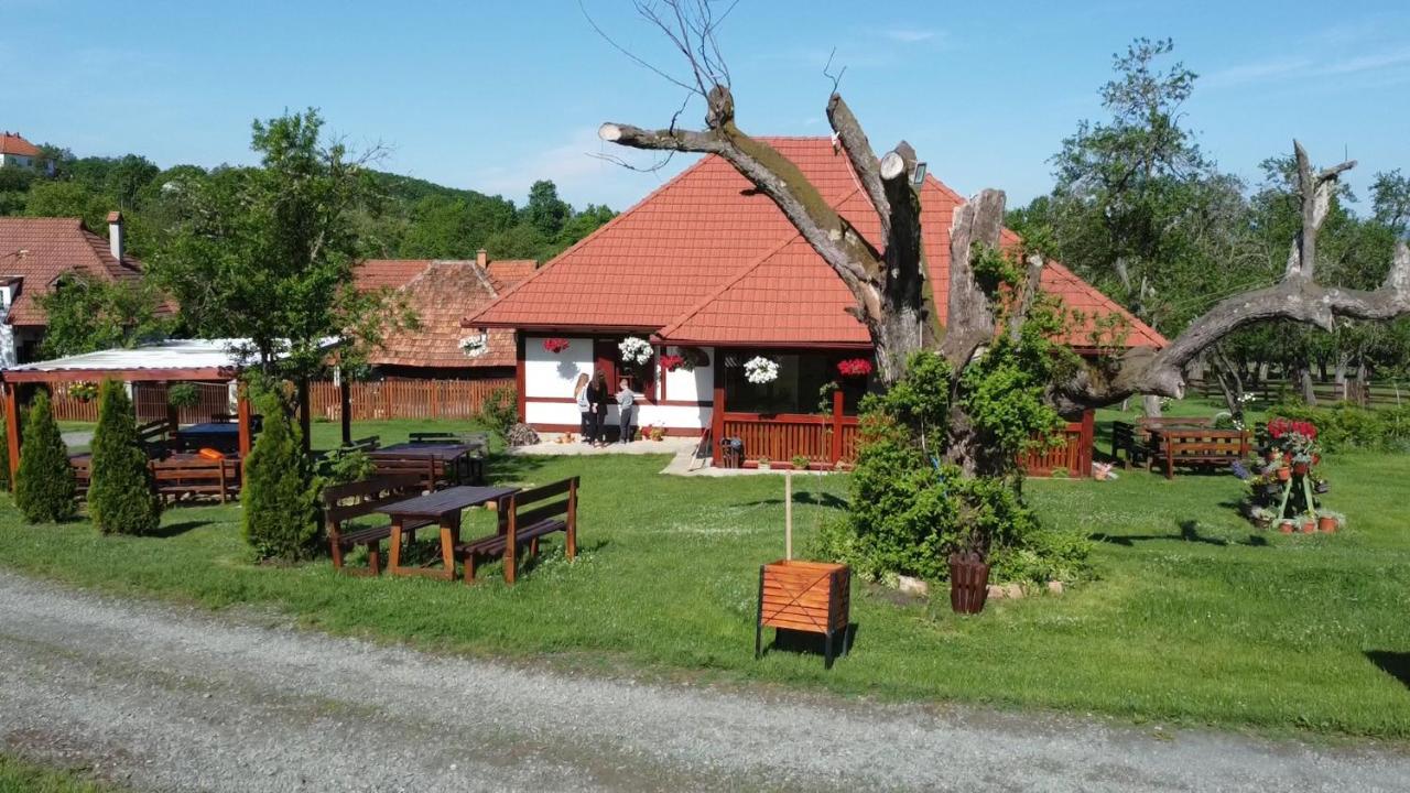 Etno Village Gostoljublje Kosjeric ภายนอก รูปภาพ